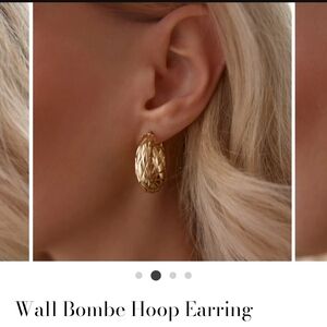 Elegant Gold Textured Hoop Earrings